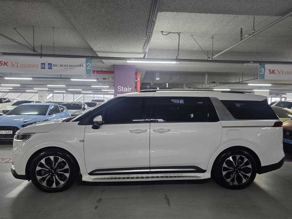 Kia Carnival — photo 04
