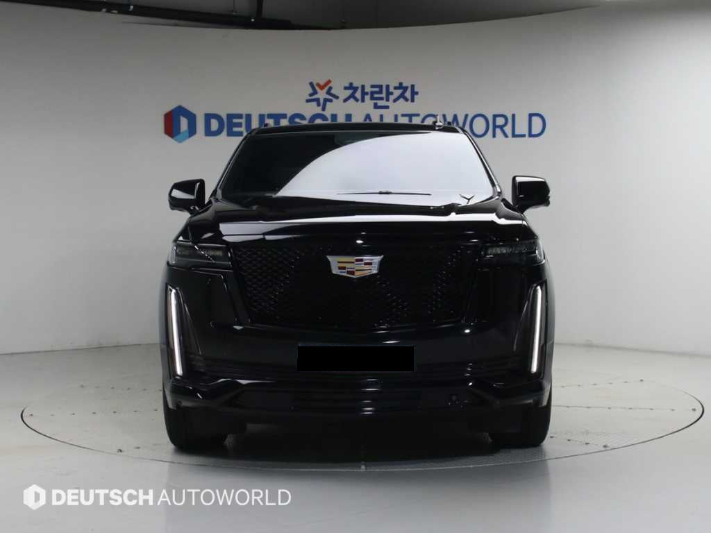 Cadillac Escalade — photo 04