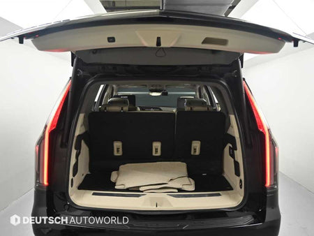 Cadillac Escalade — photo 19