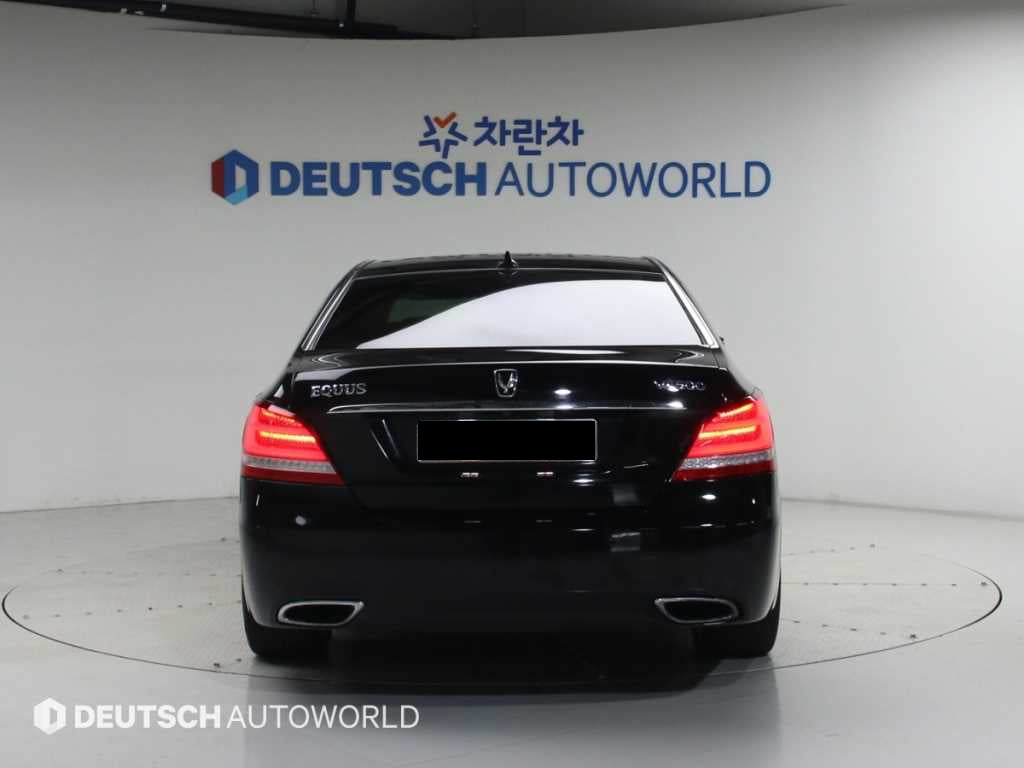 Hyundai Equus — photo 04