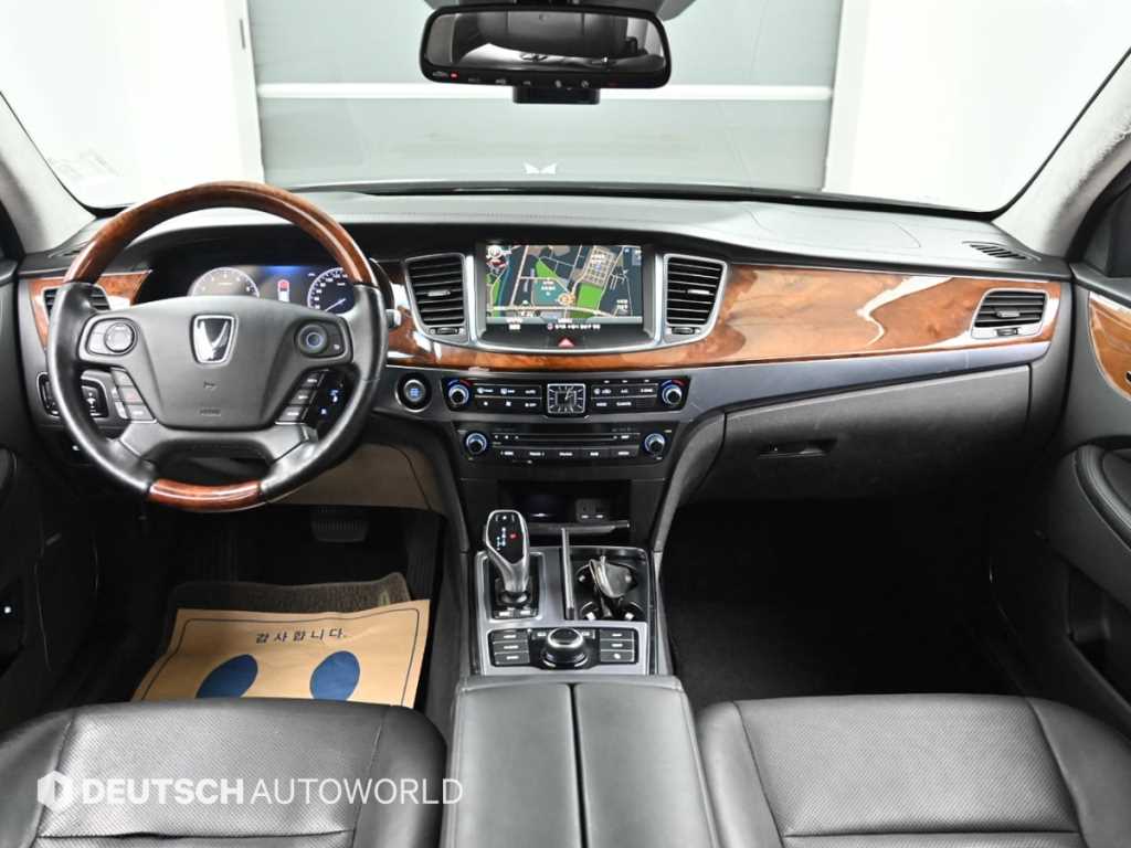Hyundai Equus — photo 07