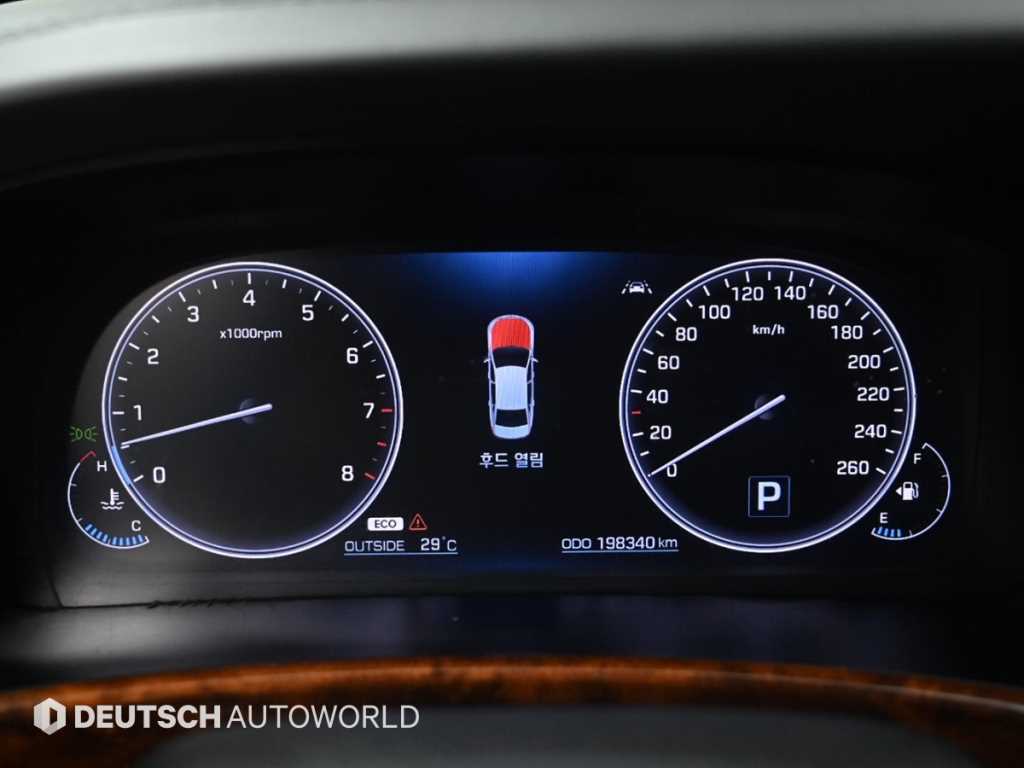 Hyundai Equus — photo 08