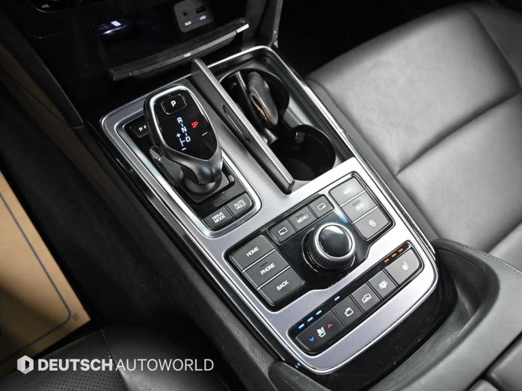 Hyundai Equus — photo 09
