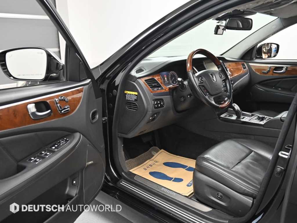Hyundai Equus — photo 11