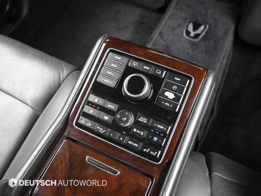 Hyundai Equus — photo 16
