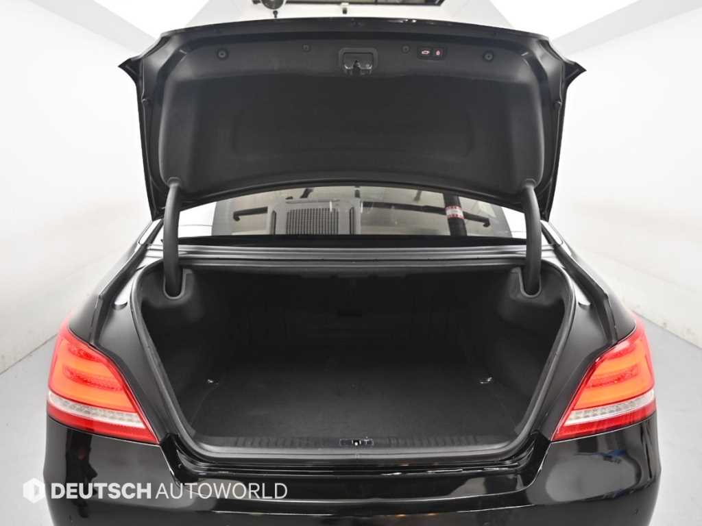 Hyundai Equus — photo 19