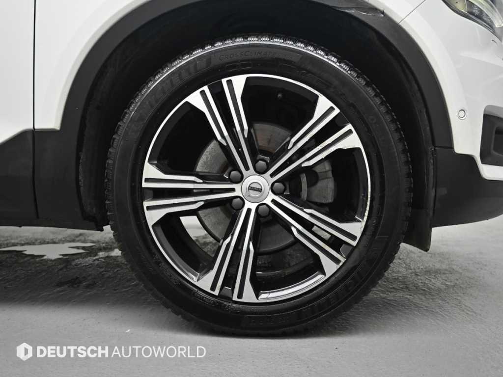 Volvo XC40 — photo 06
