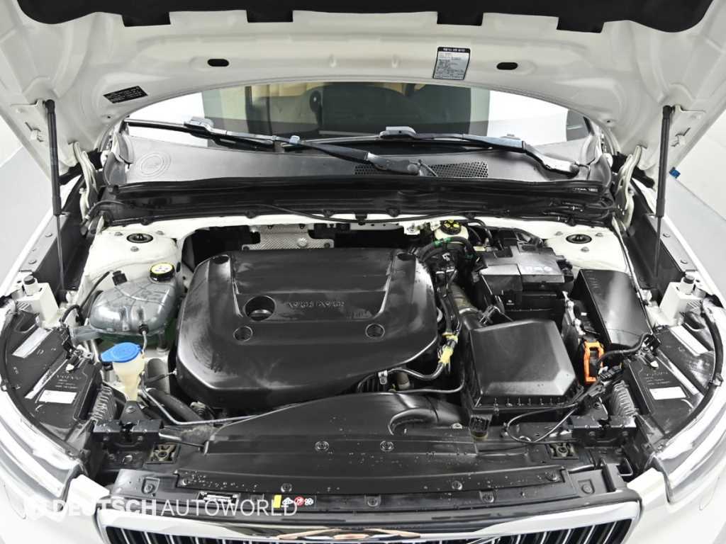 Volvo XC40 — photo 07