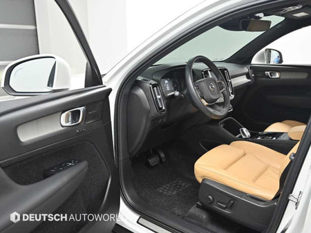 Volvo XC40 — photo 12