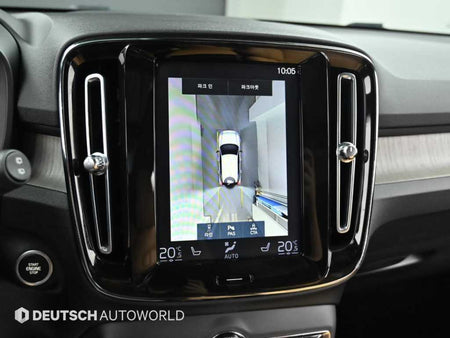 Volvo XC40 — photo 16