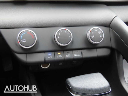 Hyundai AVANTE — photo 08