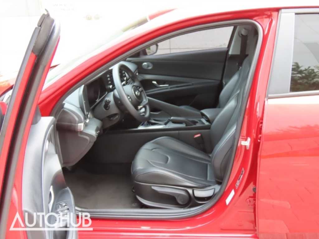 Hyundai AVANTE — photo 14