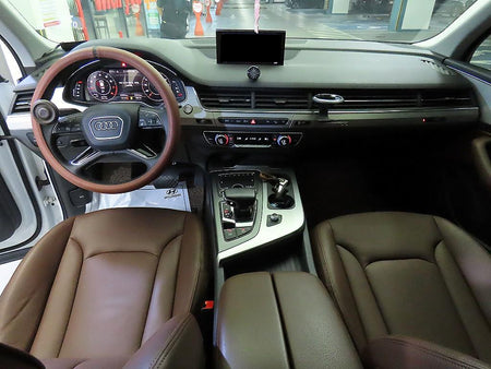 Audi Q7 — photo 10