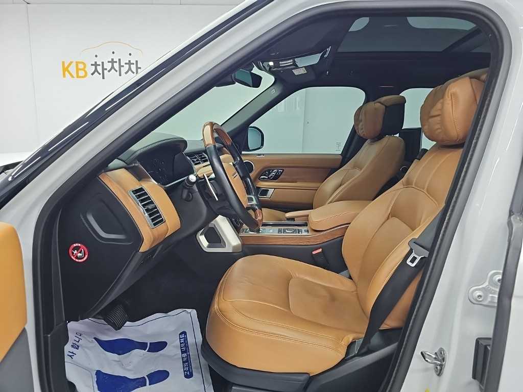 Land Rover Range Rover — photo 11