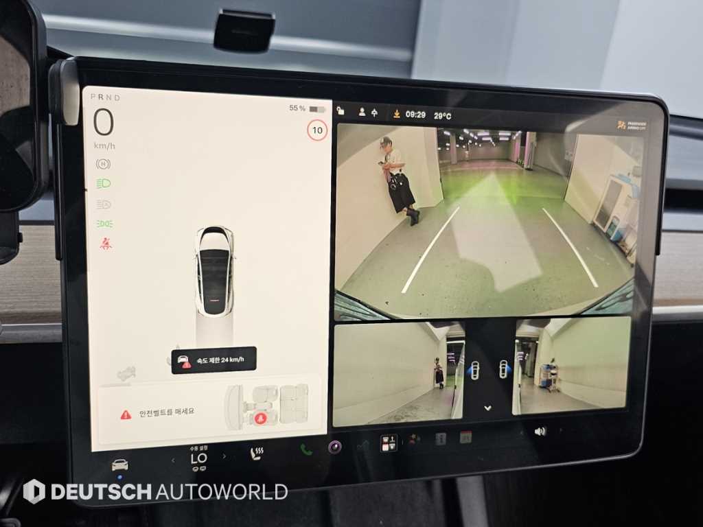 Tesla Model Y — photo 15