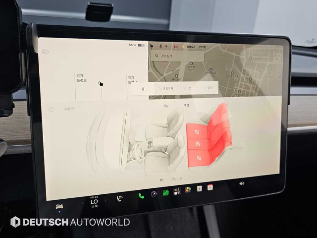 Tesla Model Y — photo 16