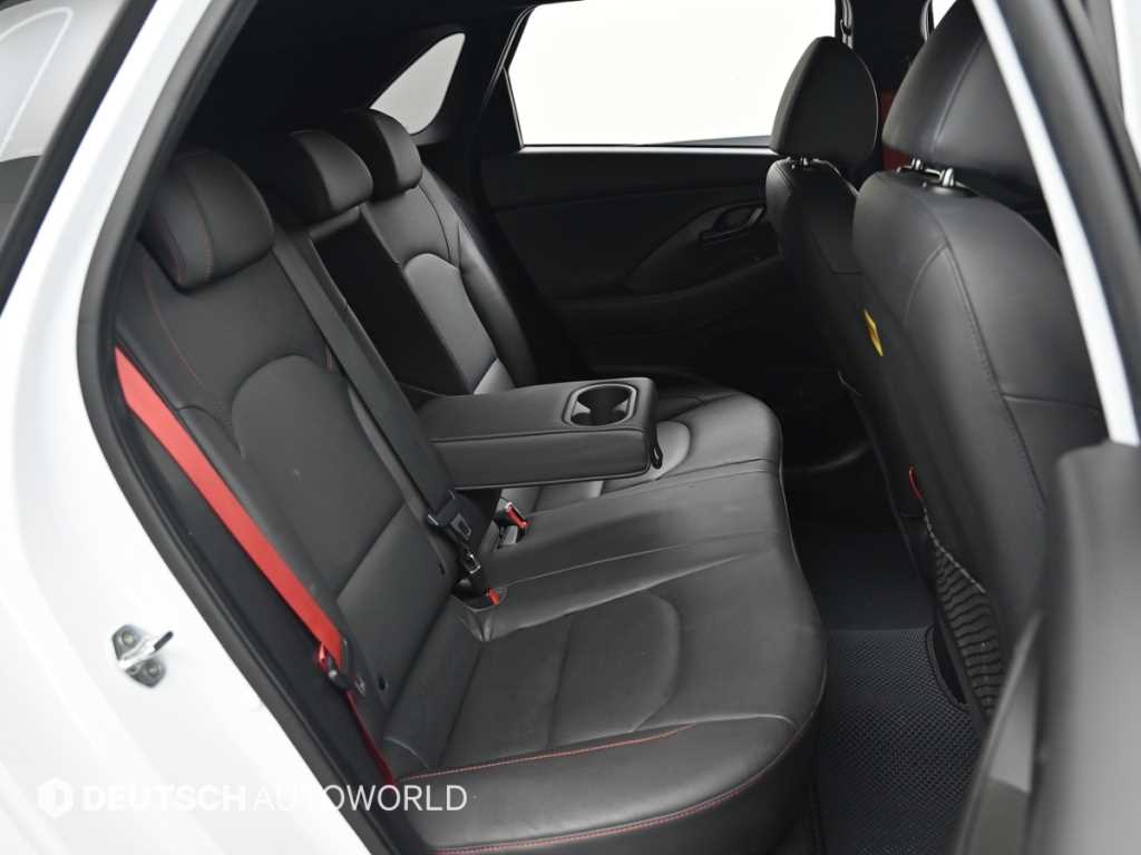 Hyundai i30 — photo 12