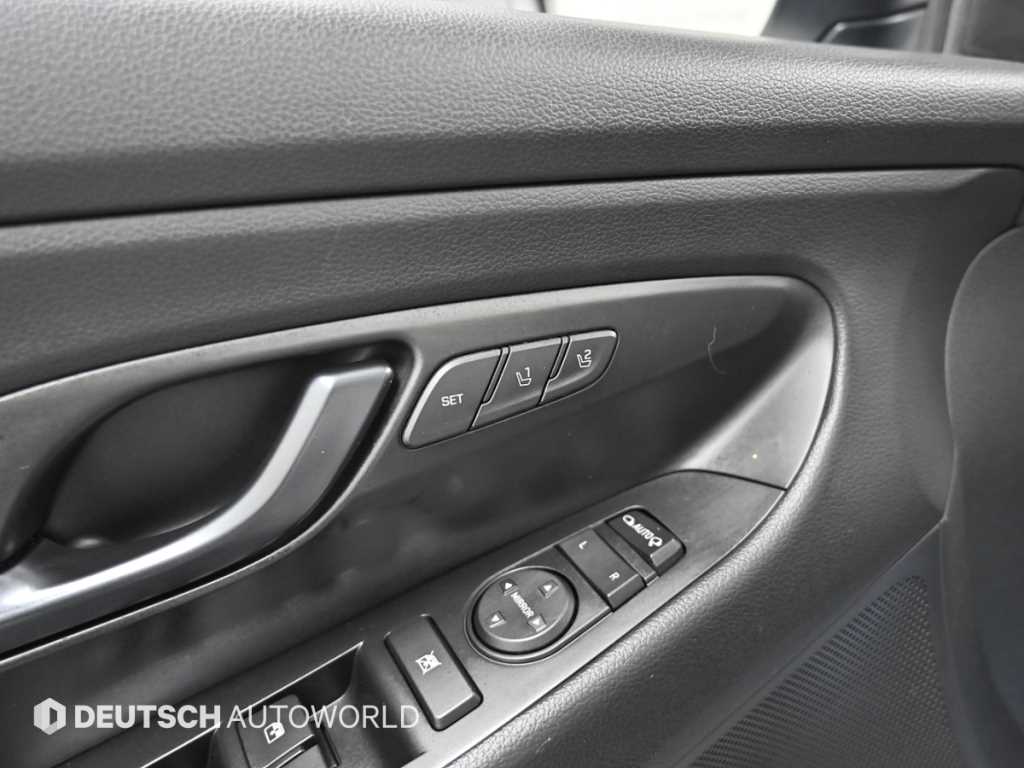 Hyundai i30 — photo 16