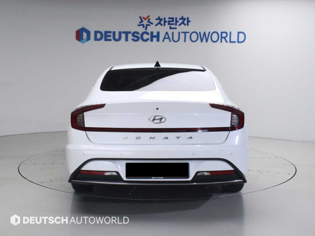 Hyundai Sonata — photo 04