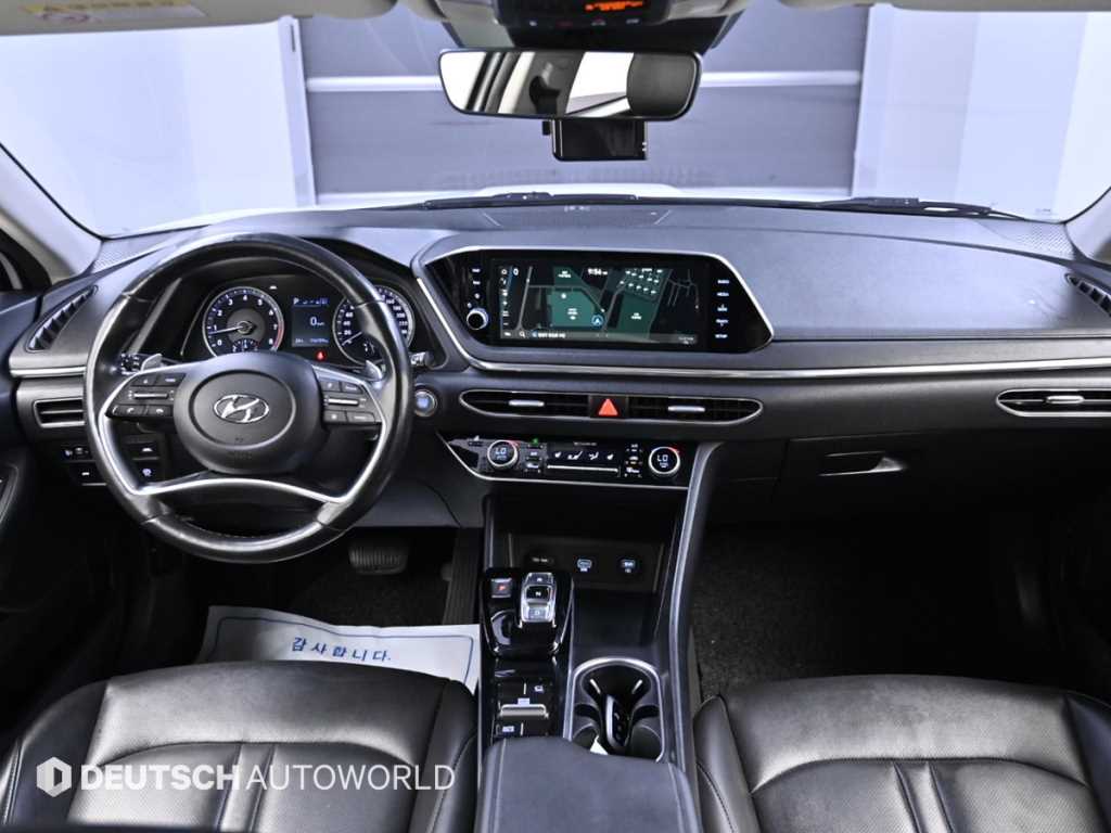 Hyundai Sonata — photo 07