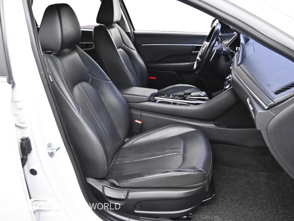 Hyundai Sonata — photo 10