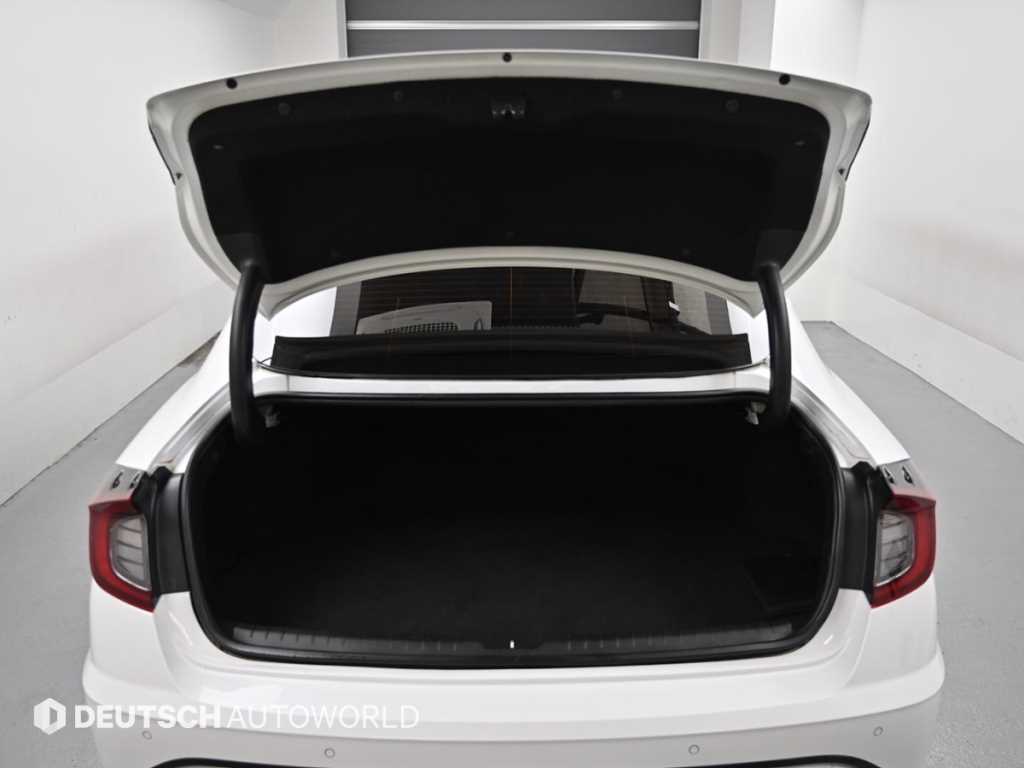 Hyundai Sonata — photo 19