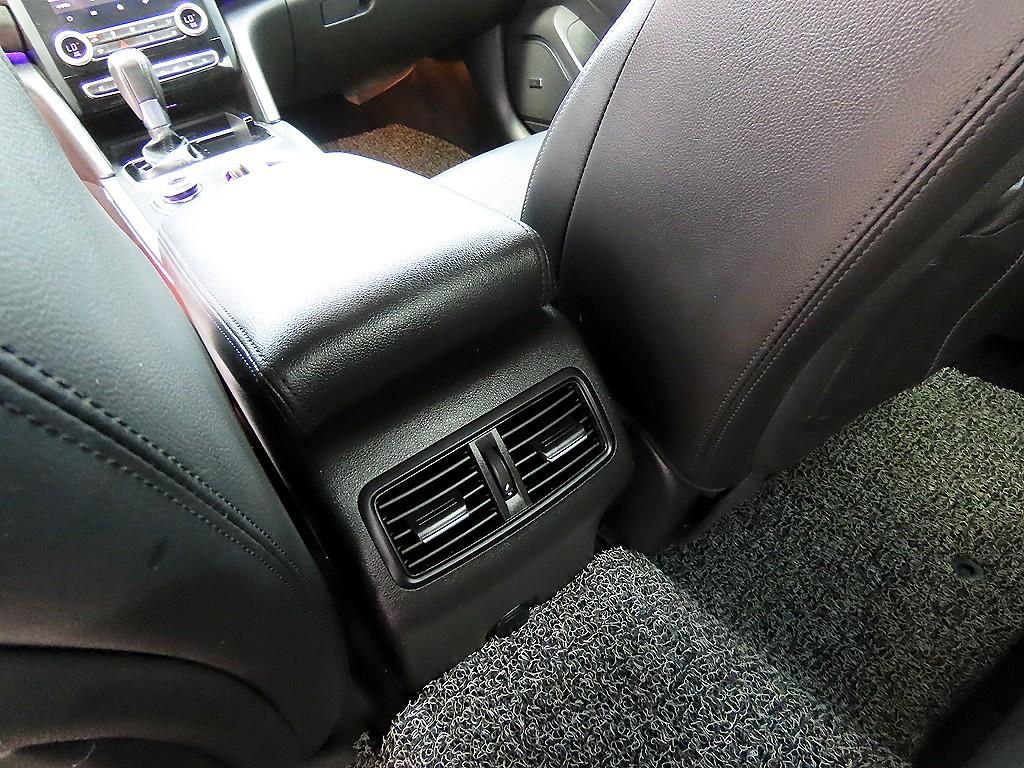 RENAULT SM6 — photo 18