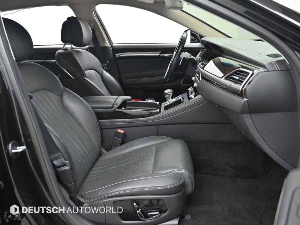 Genesis G90 — photo 10