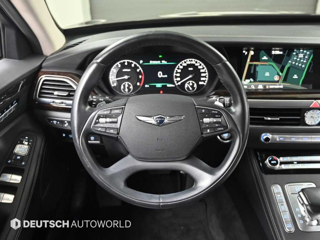 Genesis G90 — photo 13