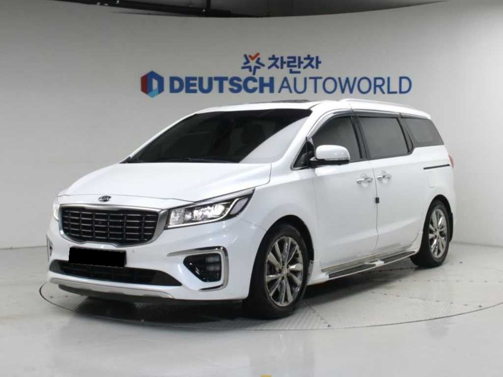 Kia Carnival — photo 01