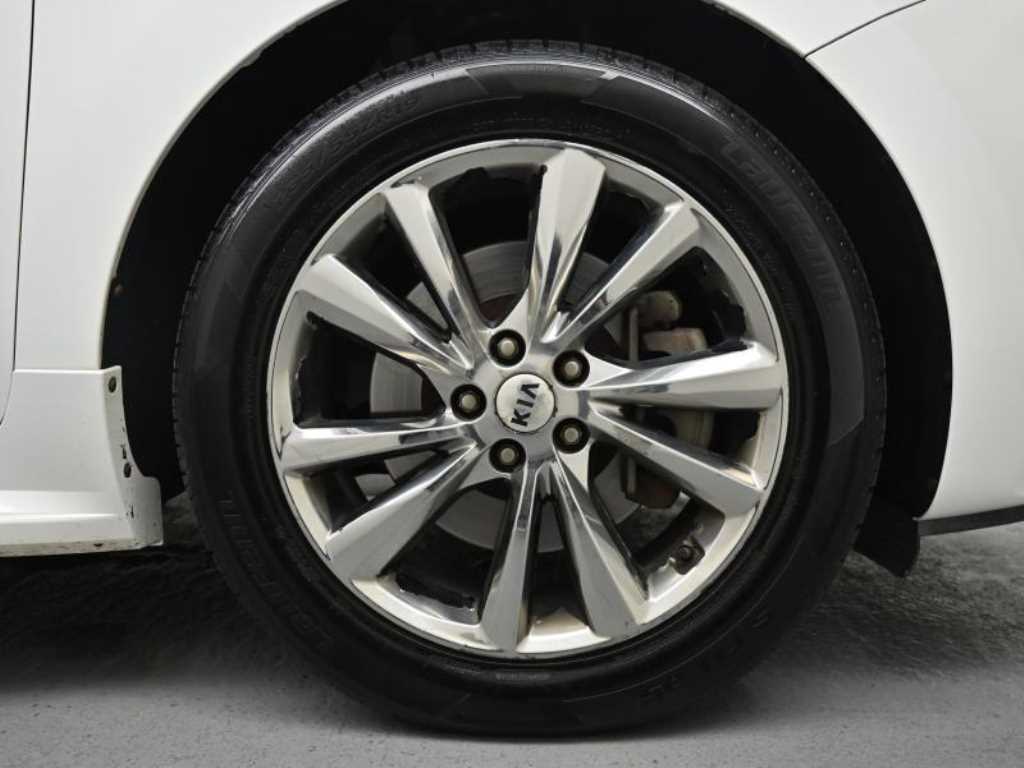 Kia Carnival — photo 05