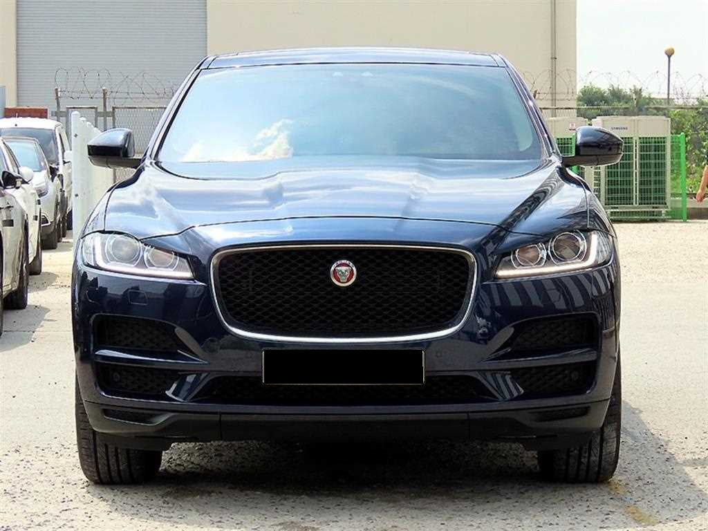 Jaguar F-PACE — photo 01