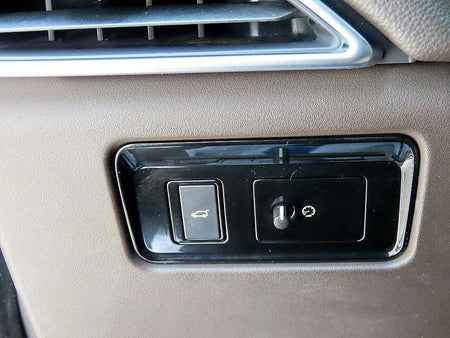 Jaguar F-PACE — photo 12
