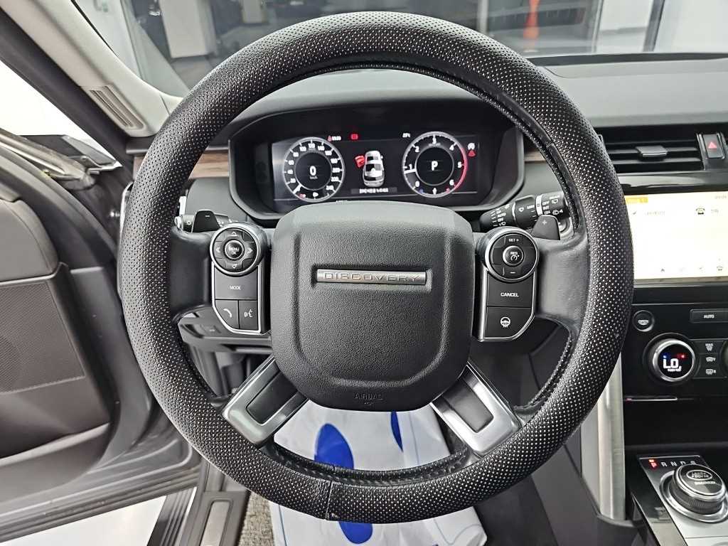 Land Rover Discovery — photo 09