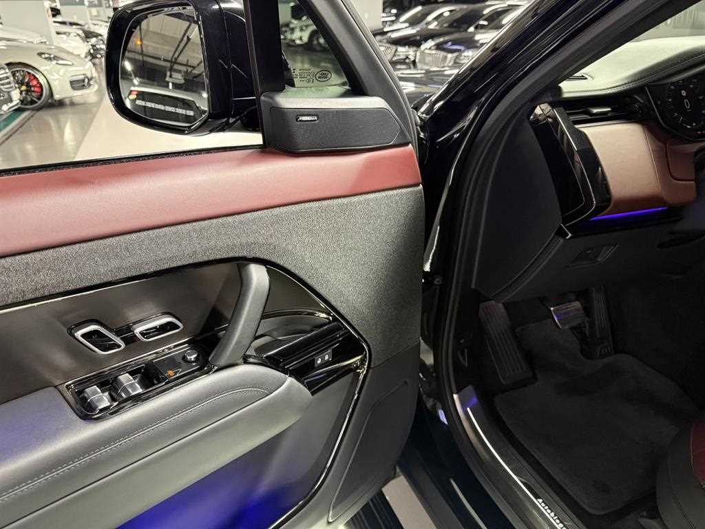 Land Rover Range Rover Sport — photo 12