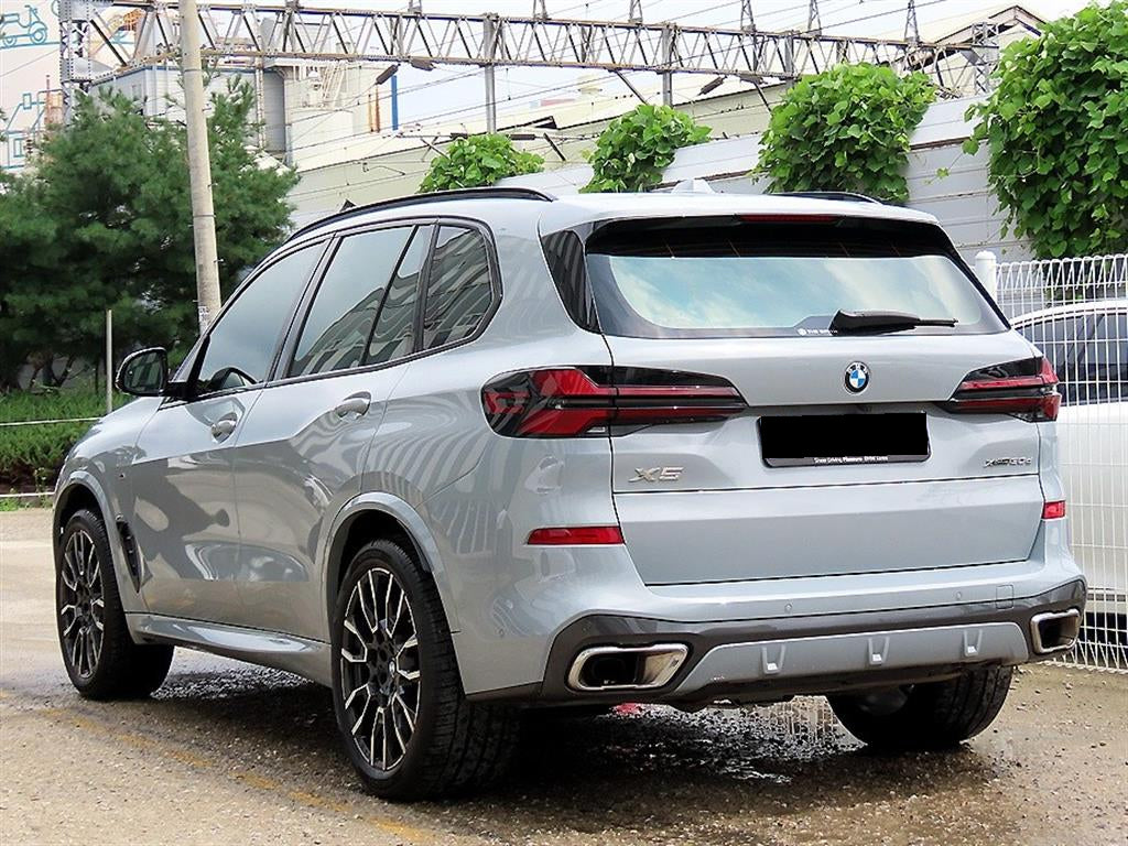 BMW X5 — photo 03