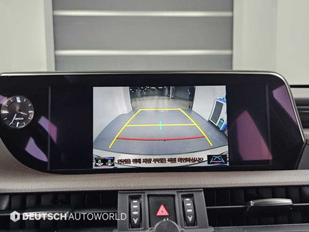 Lexus ES — photo 15