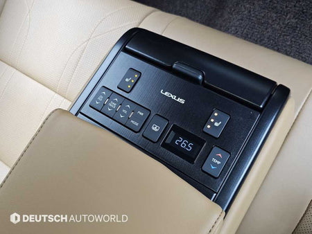 Lexus ES — photo 16