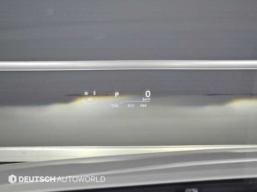 Lexus ES — photo 17