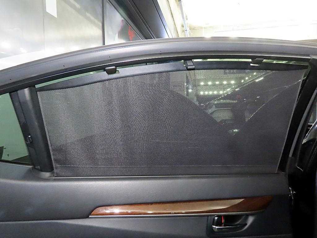 Lexus ES — photo 15