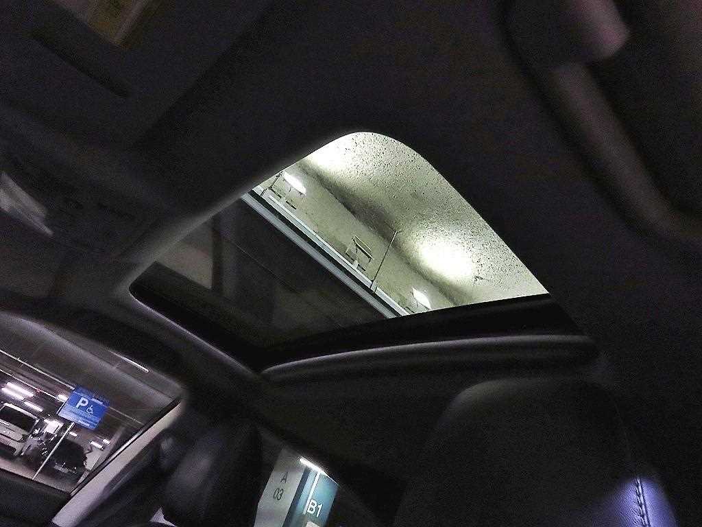 Lexus ES — photo 18