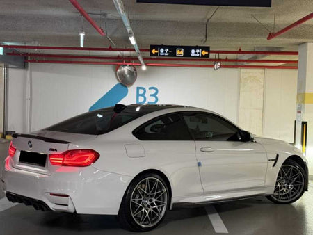 BMW M4 — photo 02