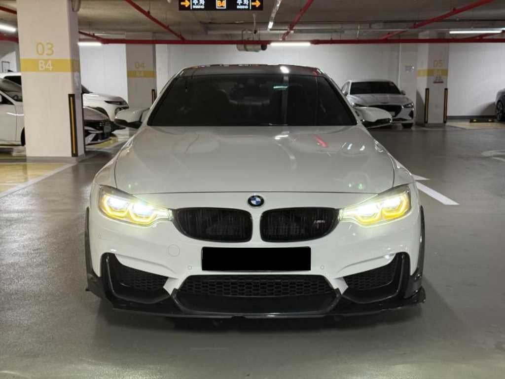 BMW M4 — photo 05
