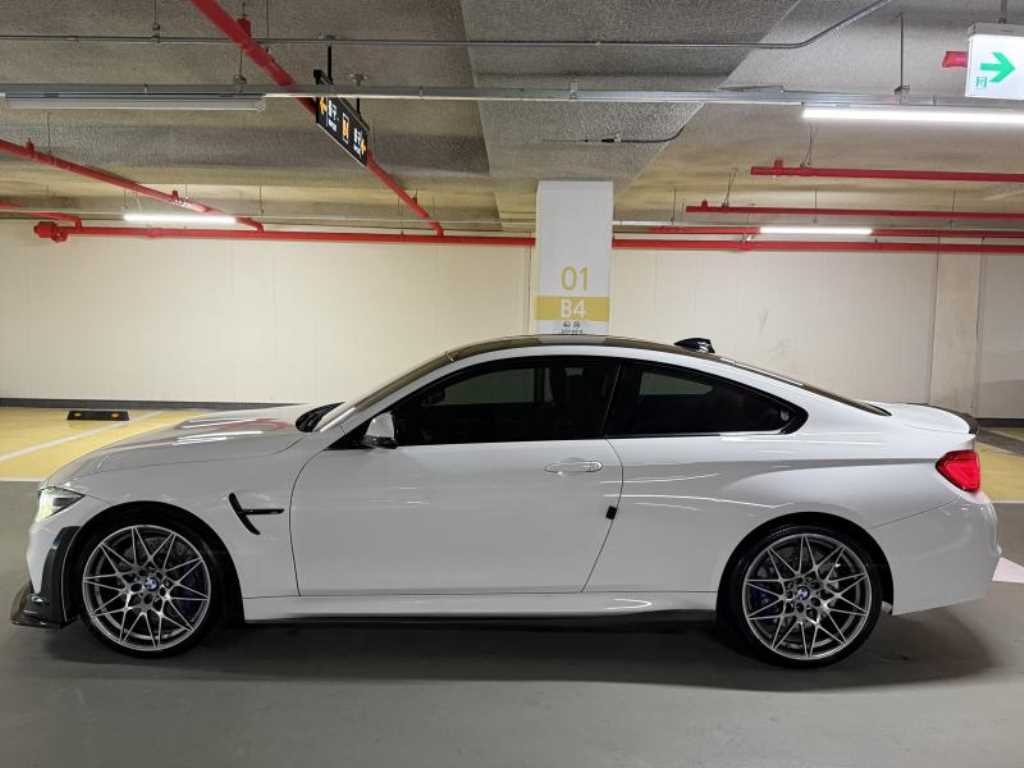 BMW M4 — photo 07