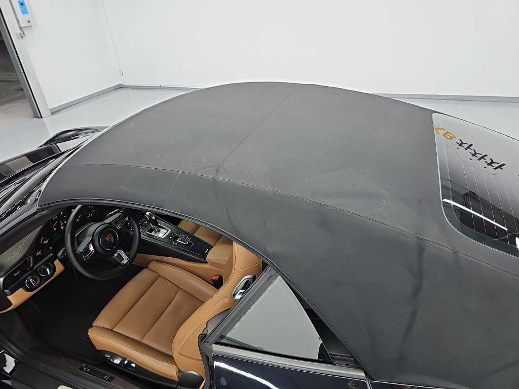 Porsche 911 — photo 13