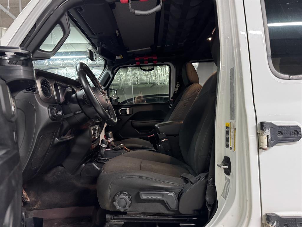 Jeep Wrangler — photo 06