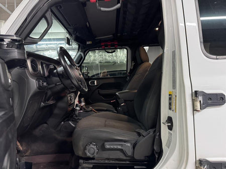 Jeep Wrangler — photo 06