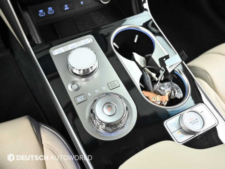 Genesis GV80 — photo 09