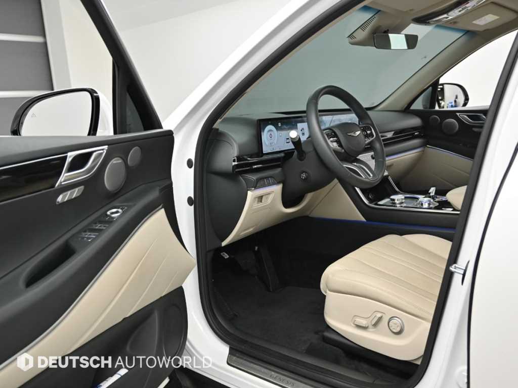 Genesis GV80 — photo 11