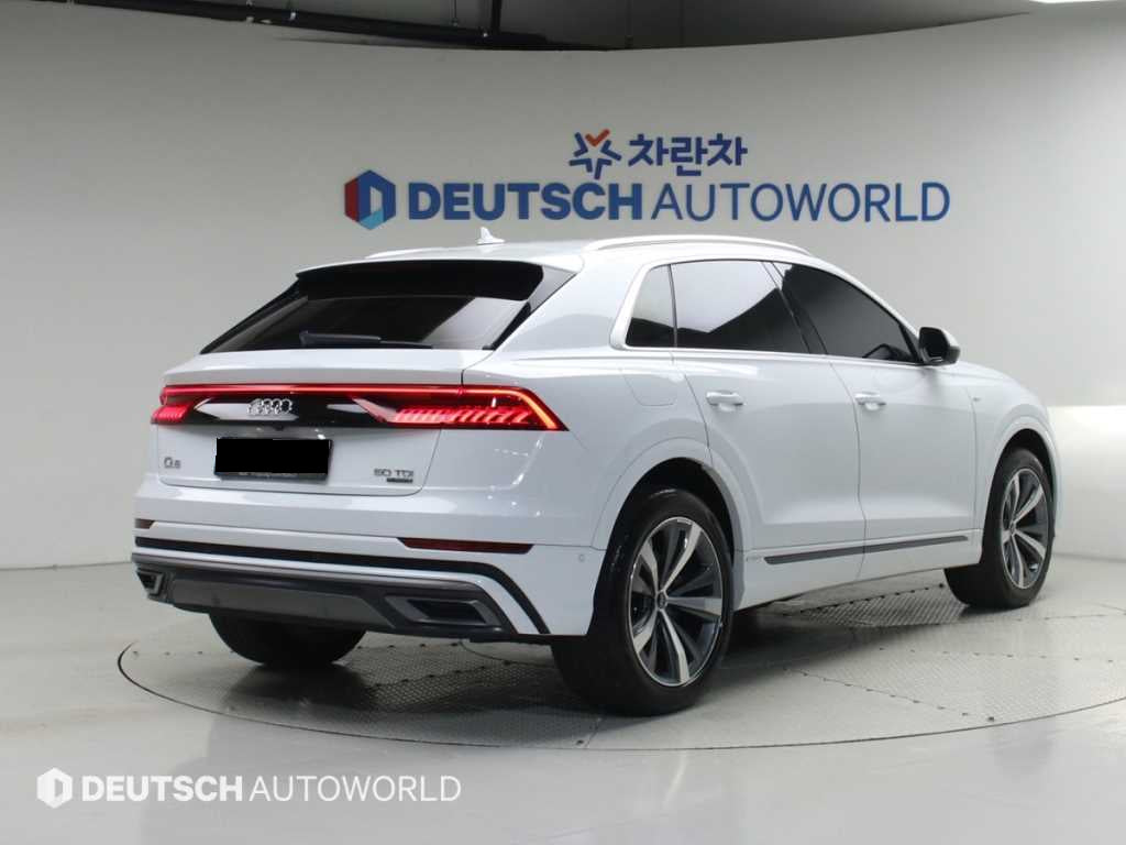 Audi Q8 — photo 02